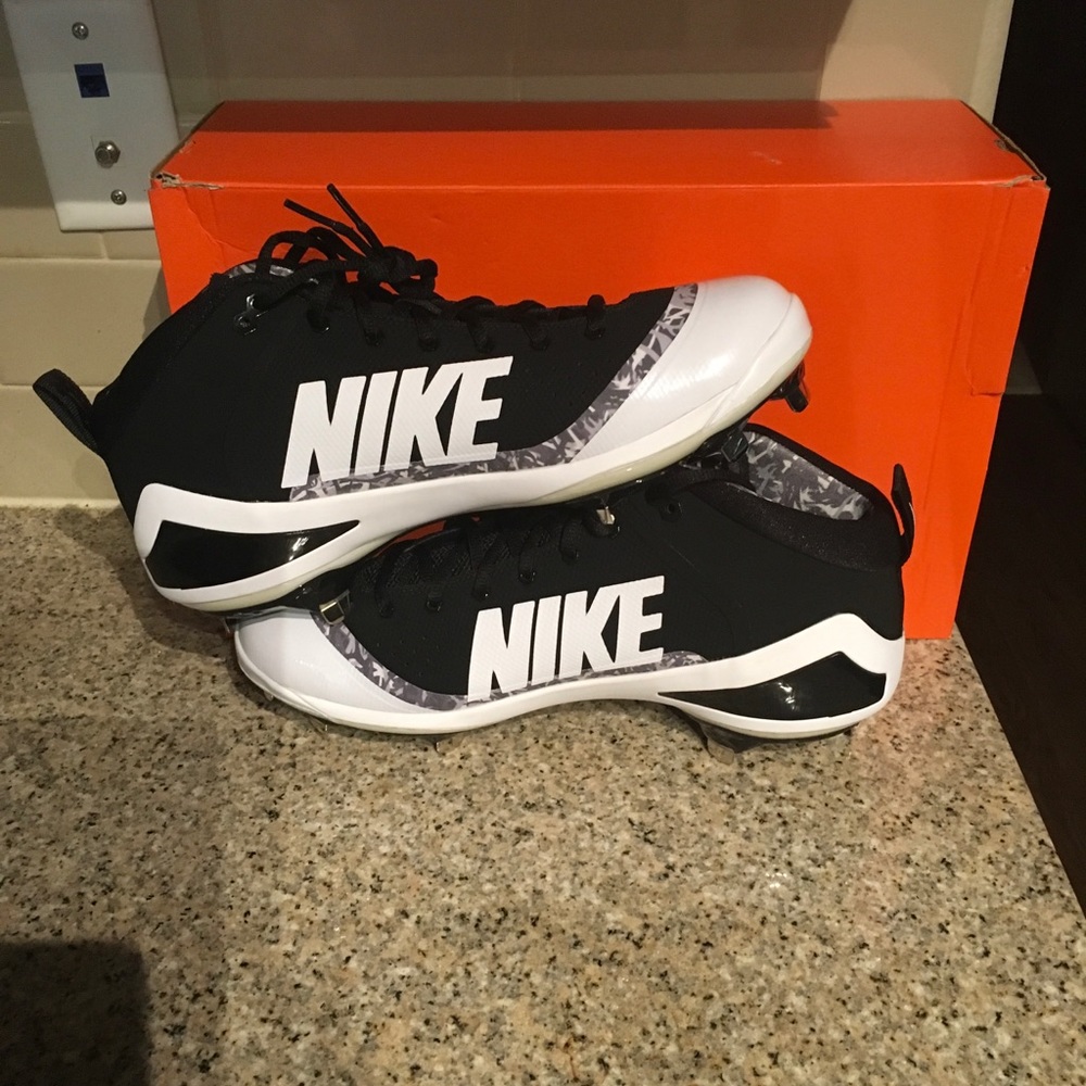 Brand New Nike Mike Trout Cleats SZ11